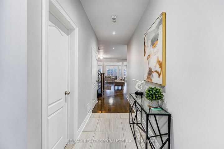 Property Photo: 171 Rising Hill Ridge ON L6Y 6B2