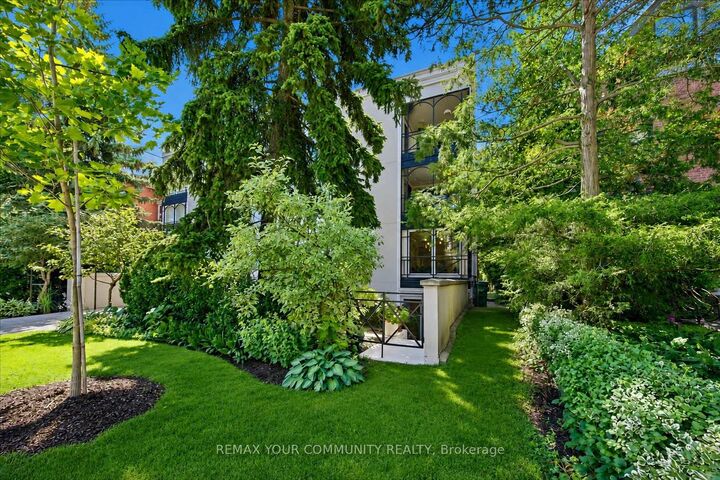 Property Photo:  105 Heath Street 3  ON M4V 1T5 