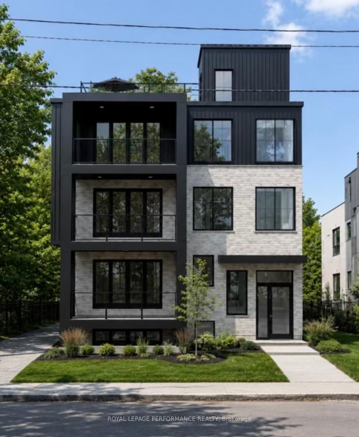 Property Photo:  344 Tweedsmuir Avenue 6  ON K1Z 5N4 
