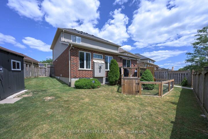 Property Photo:  1582 Chelton Place  ON N6M 1M2 