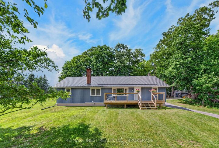 Property Photo: 6213 Perth Road ON K0H 2L0