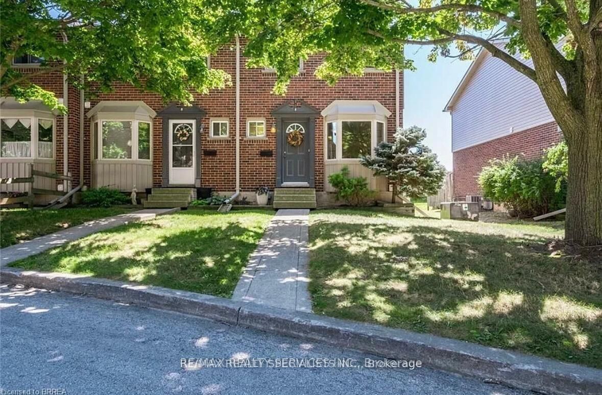 Property Photo: 159 Brantwood Park Road 159A ON N3P 1Y1