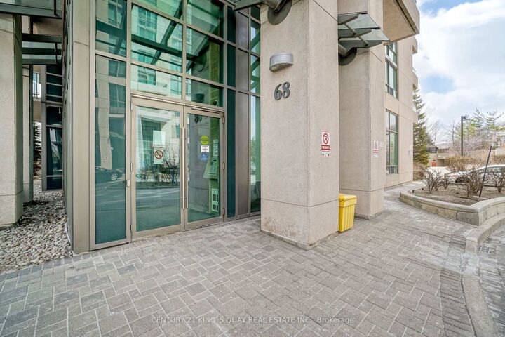 Property Photo: 68 Grangeway Avenue 708 ON M1H 0A1