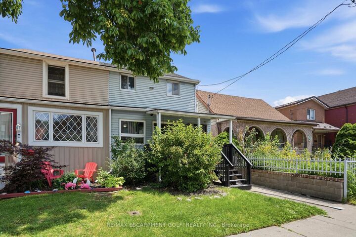 Property Photo:  100 Chestnut Avenue  ON L8L 6K9 