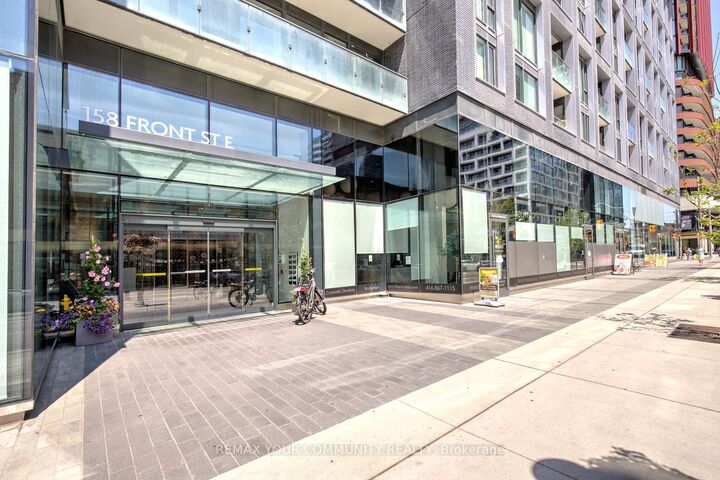 Property Photo: 158 Front Street E 618 ON M5A 0K9
