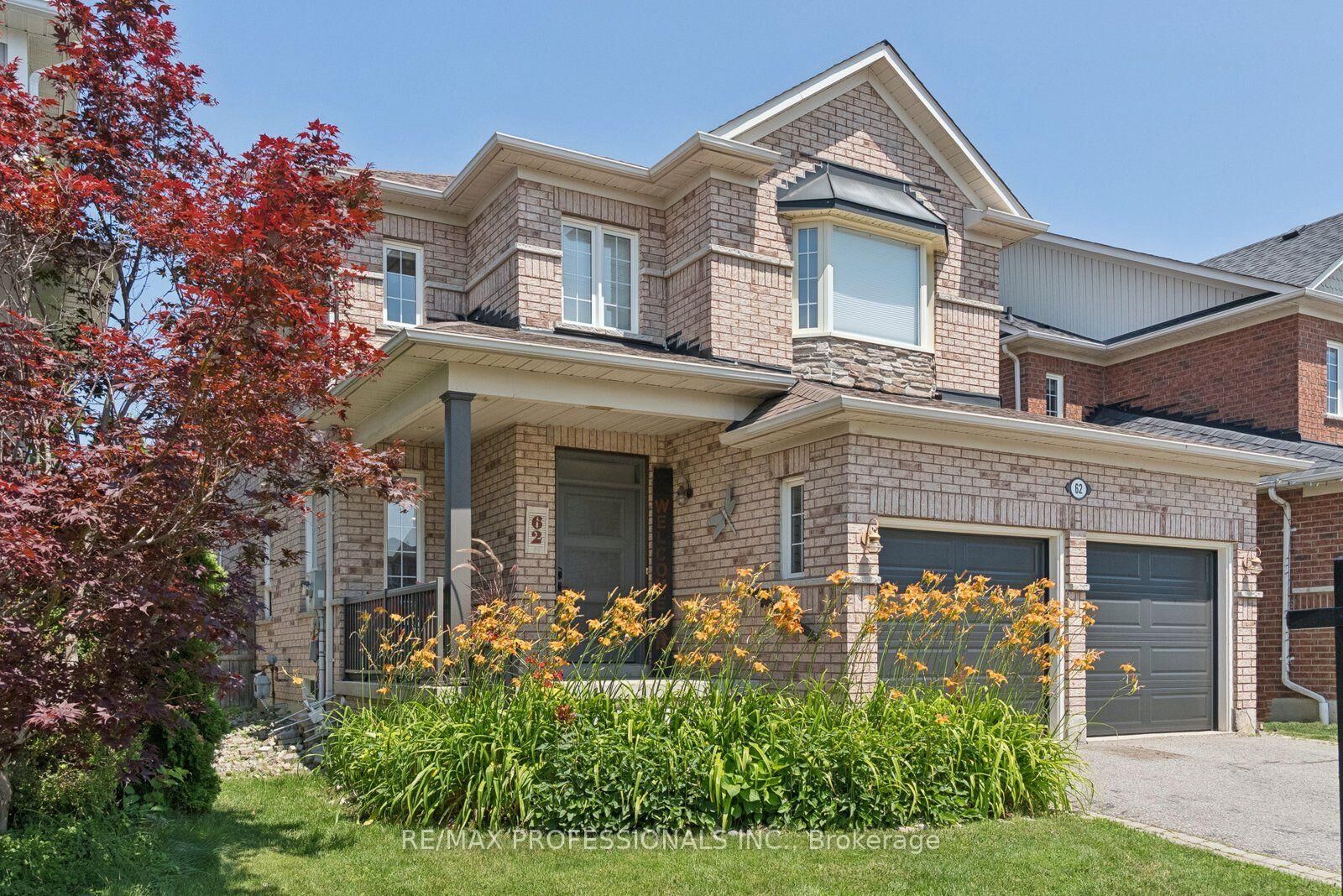 Property Photo:  62 Blackfriar Avenue  ON L1M 2C1 