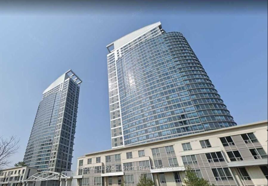 Property Photo:  38 Lee Centre Drive 2705  ON M1H 3J7 