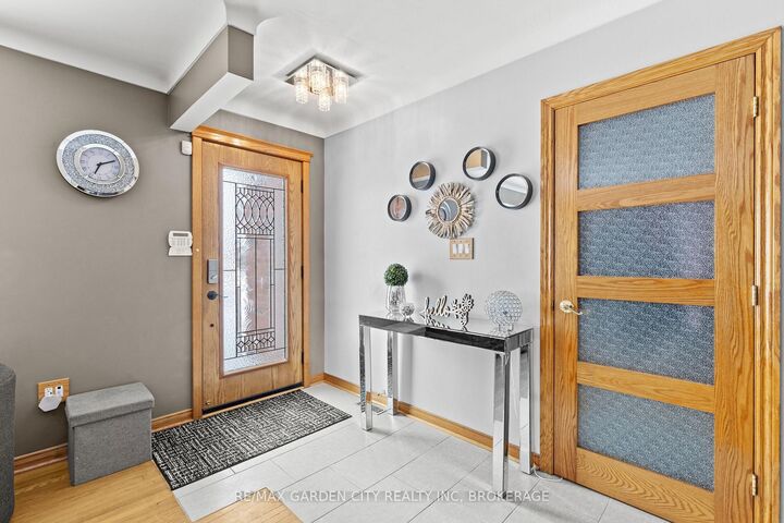 Property Photo: 8842 Roosevelt Street ON L2G 7A2
