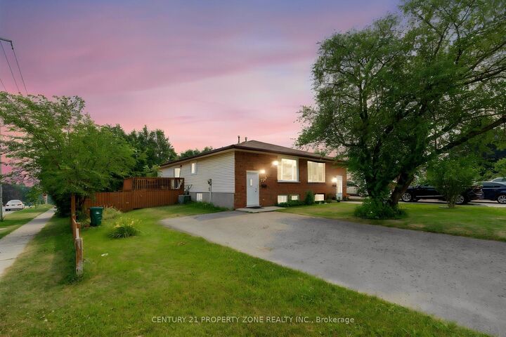 137 Nickolas Crescent — photo 1