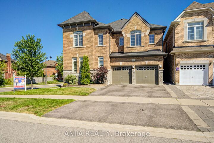 Property Photo:  62 Holst Avenue  ON L6C 0S6 
