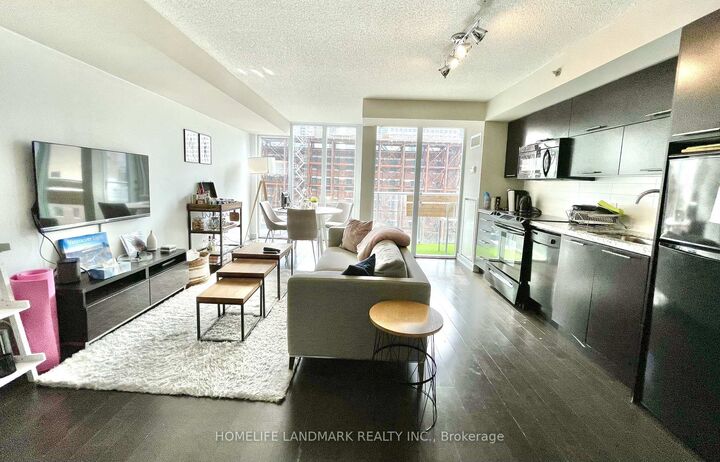 Property Photo:  21 Nelson Street 608  ON M5V 1T8 