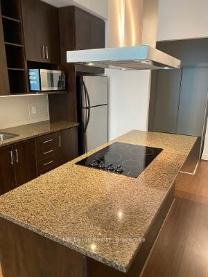 Property Photo:  112 George Street Th102  ON M5A 2M4 