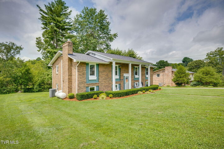 Property Photo: 236 Keystone Drive TN 37617