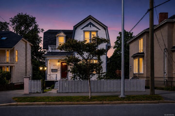 Property Photo: 1120 Caledonia Ave BC V8T 1G1