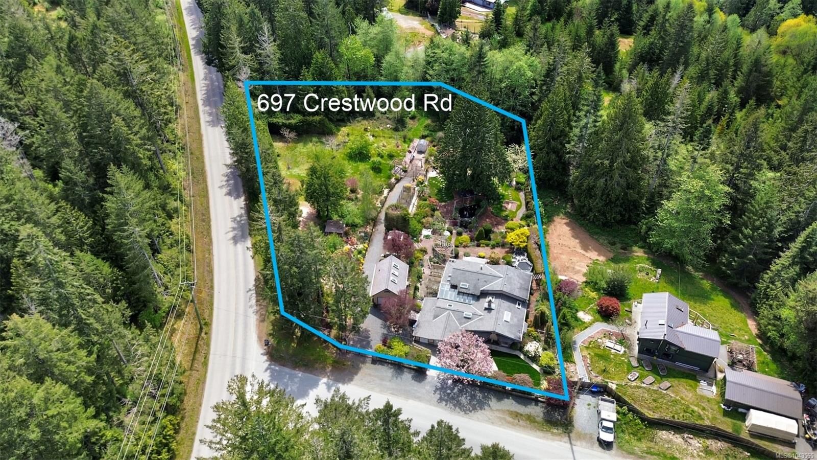 Property Photo: 697 Crestwood Rd BC V0R 1X4