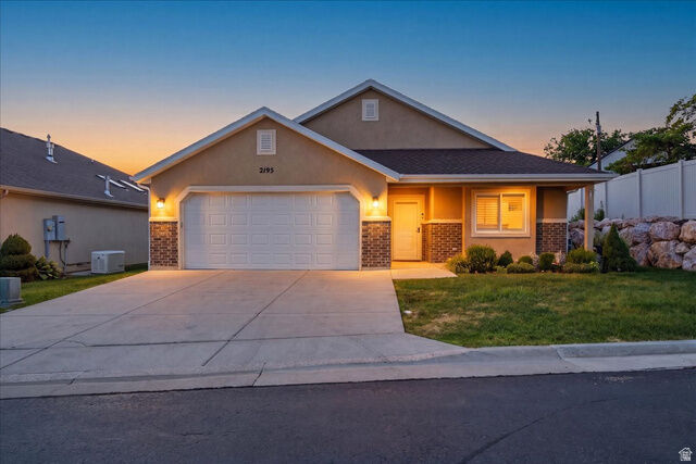 Property Photo:  2195 E 1075 N  UT 84040 