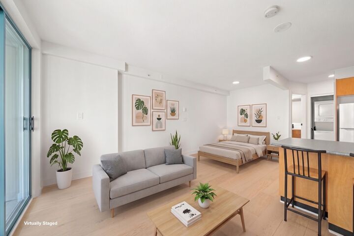 Property Photo:  939 Homer Street 1610  BC V6B 2W6 