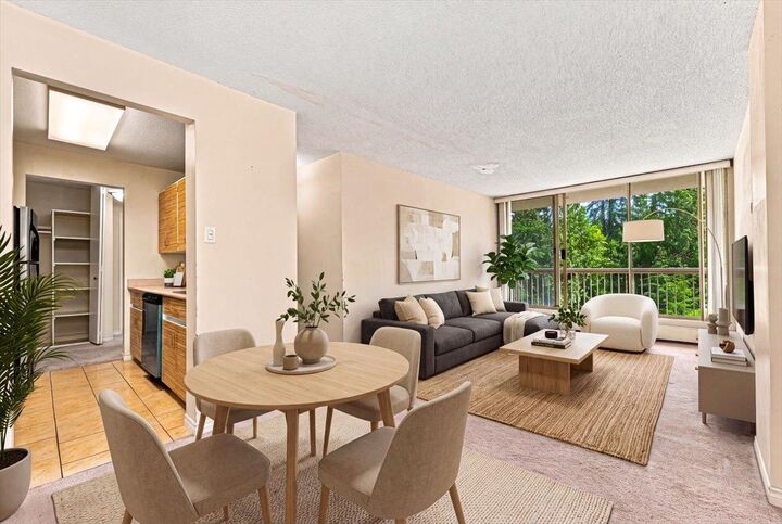 Property Photo:  2008 Fullerton Avenue 705  BC V7P 3G7 