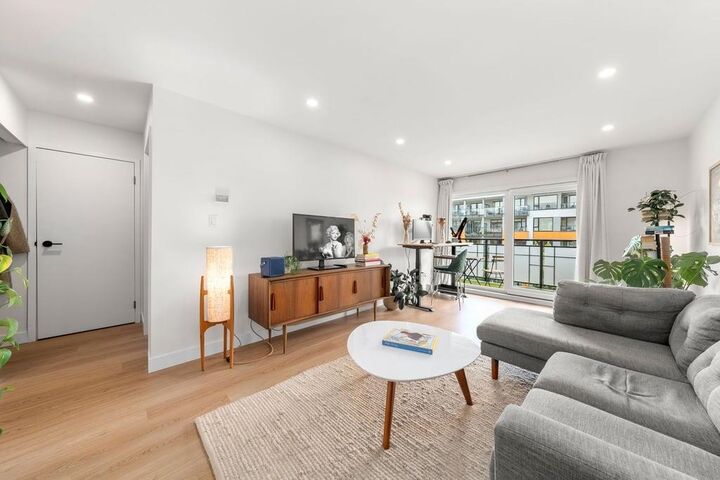 Property Photo: 360 E 2nd Street 312 BC V7L 4N6