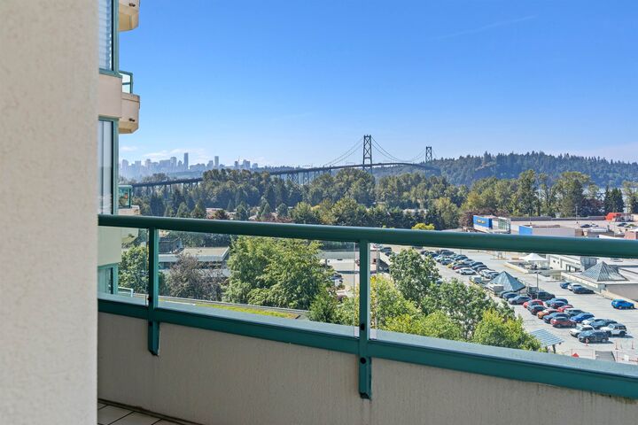 Property Photo: 328 Taylor Way 12D BC V7T 2Y1