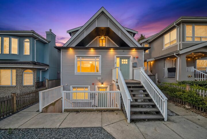 3128 Kings Avenue — photo 1