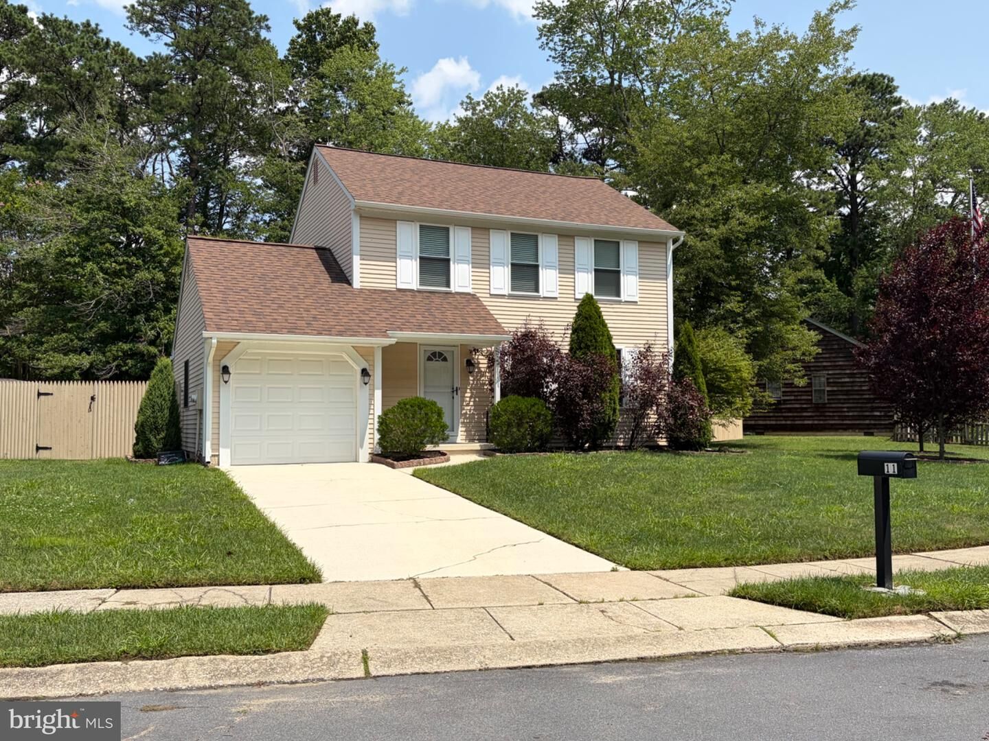 Property Photo:  11 Acorn Court  NJ 08081 