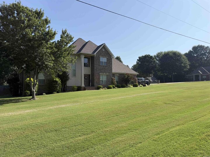 Property Photo:  5600 Pear Tree Drive Drive  AR 72206 