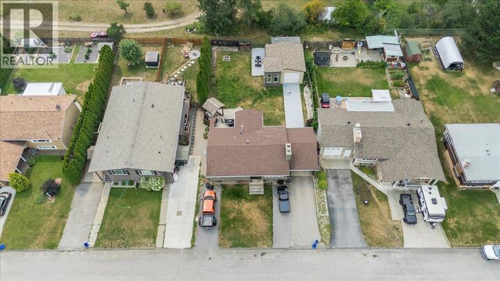 Property Photo:  77 Walnut Avenue  BC V0G 1L0 