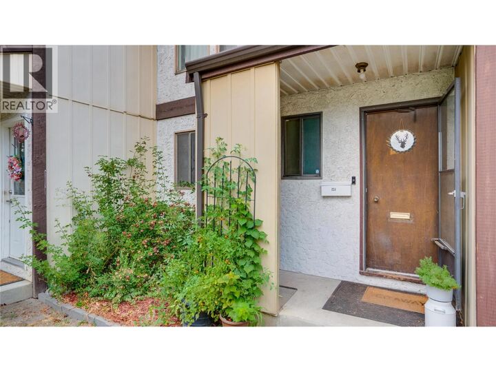 Property Photo: 4100 24 Avenue 131 BC V1T 1M2