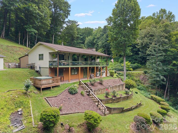 Property Photo:  275 Knob Hill Estates Road  NC 28779 