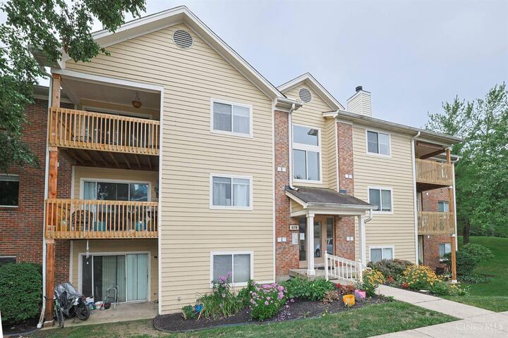 Property Photo: 979 Cedar Ridge Drive OH 45245