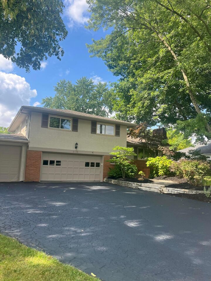 Property Photo:  2115 Haviland Road  OH 43220 