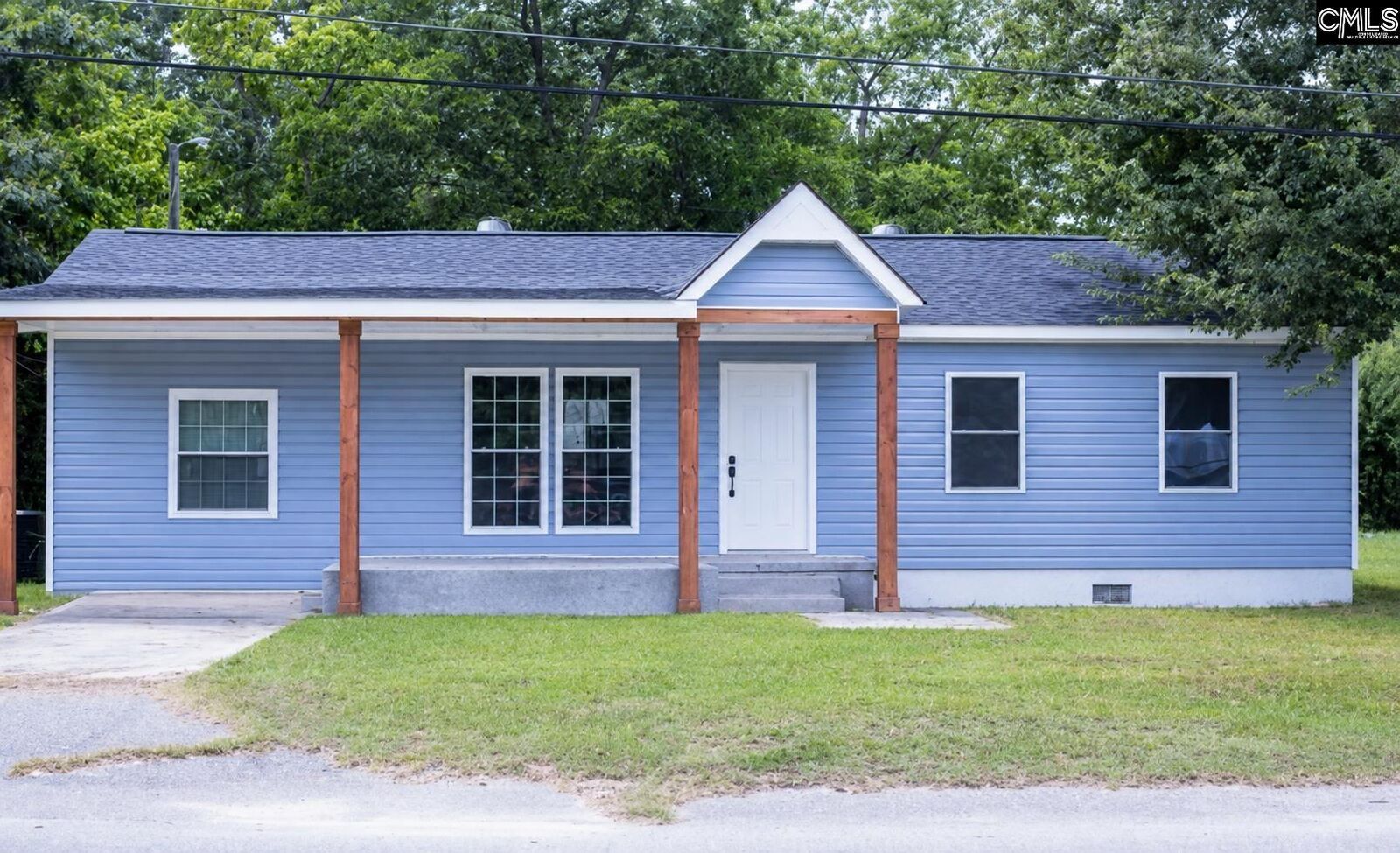 Property Photo:  241 George St  SC 29115 