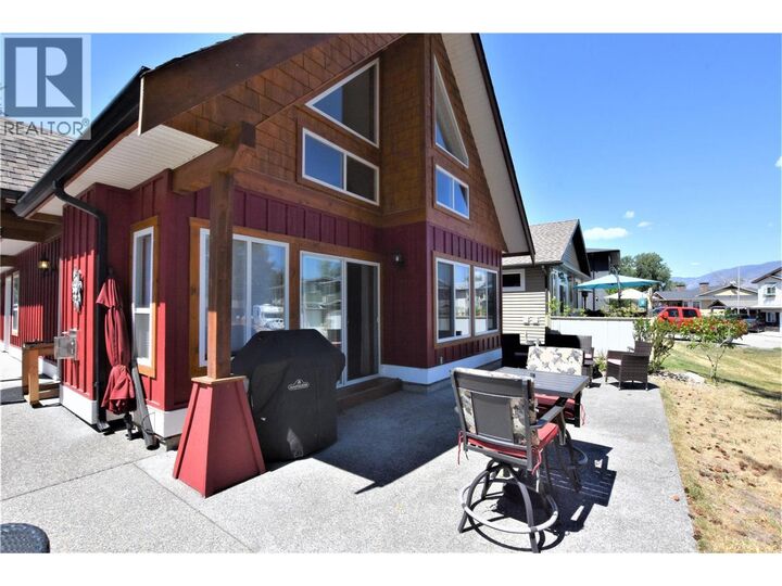 Property Photo:  121 Deer Street  BC V1H 2A1 