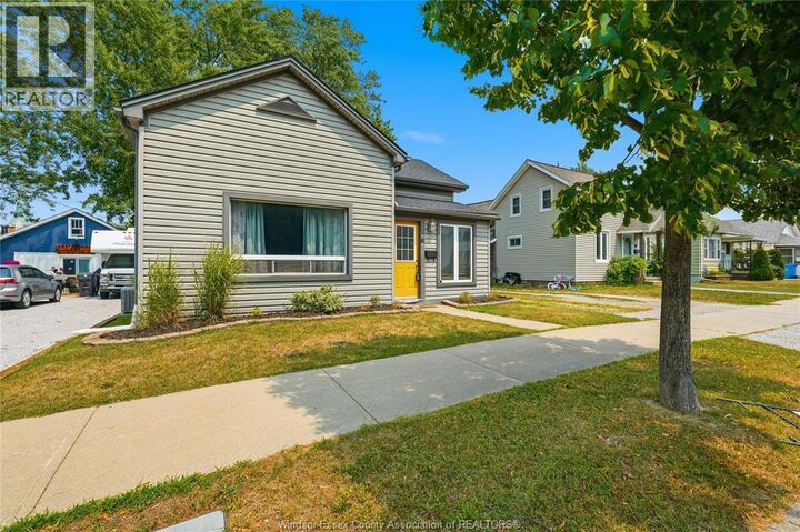 Property Photo:  82 Pearl Street West  ON N9Y 1V6 