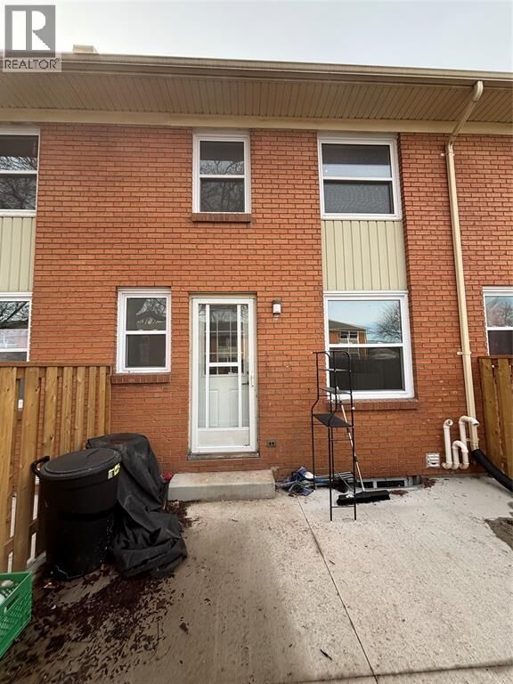 Property Photo: 834 Exmouth Street 22 ON N7T 5R2