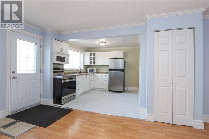Property Photo:  14 Glover Avenue  ON P3C 3J7 