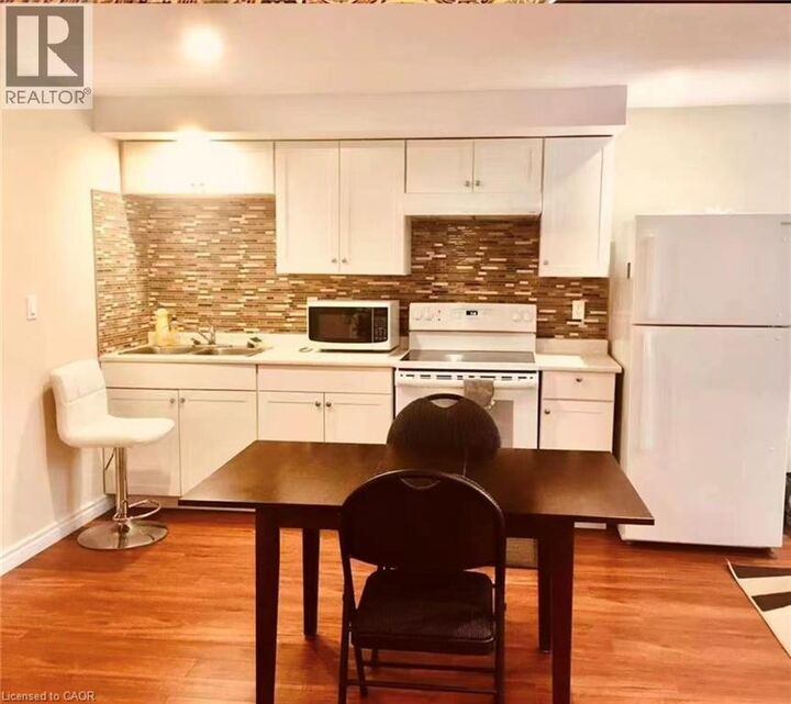 Property Photo:  771 Snowberry Court Lower  ON N2V 0C5 