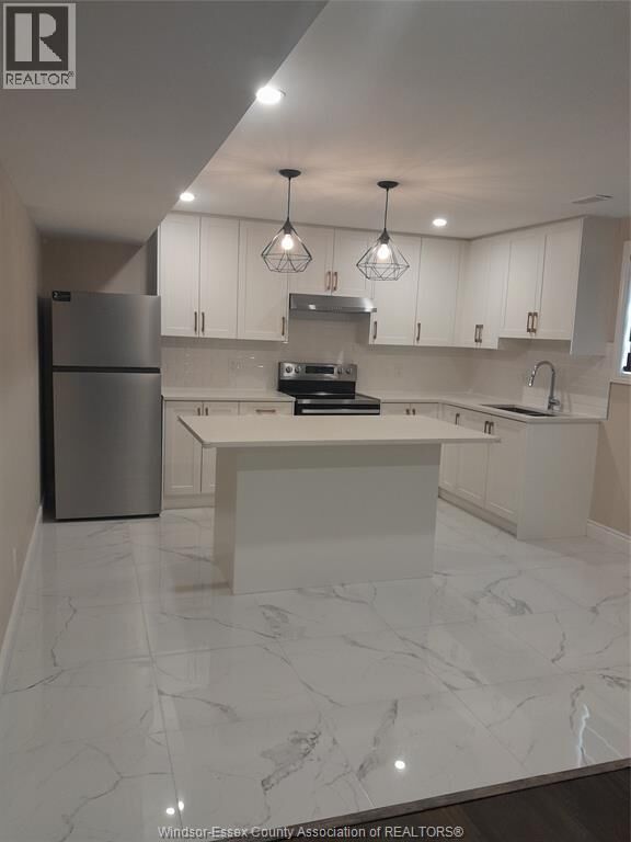 Property Photo:  522 Lesperance Road Lower  ON N8N 1W4 