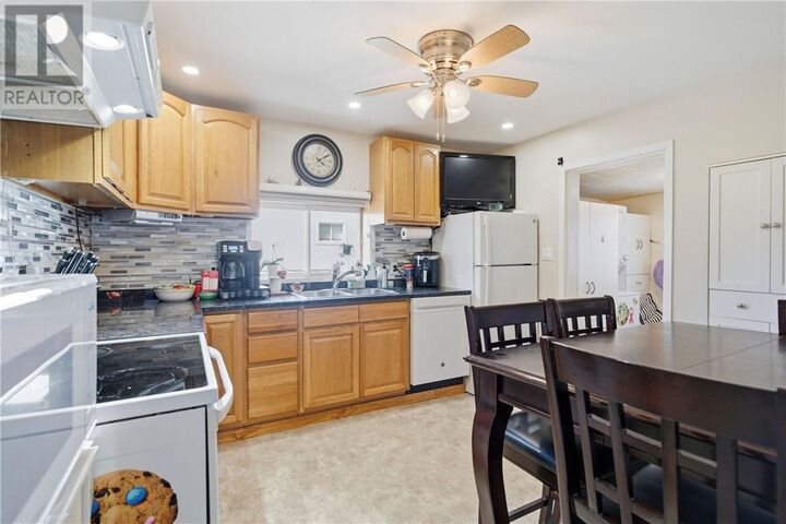 Property Photo:  526 Wood Street  ON P5E 1M4 