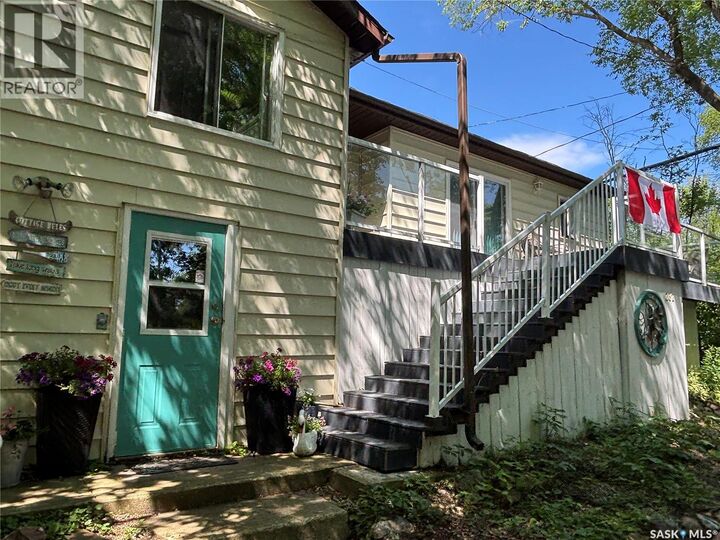 Property Photo:  232 Green Avenue  SK S0G 4C0 