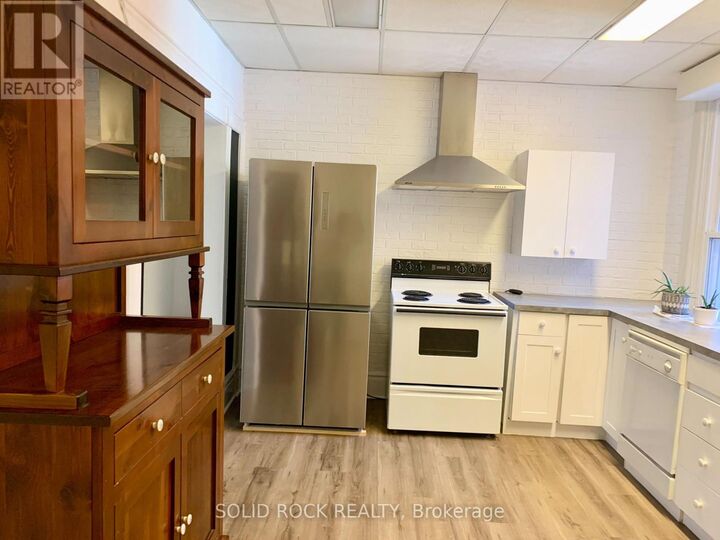 Property Photo:  71 King Street East A  ON K6V 1B2 