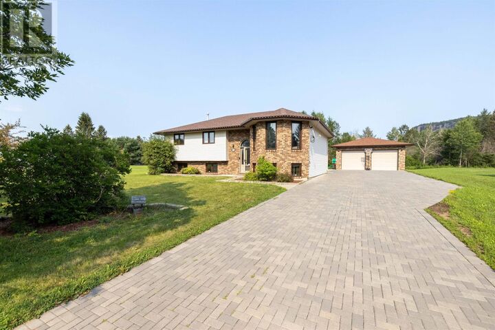 2446 Caspian St — photo 1