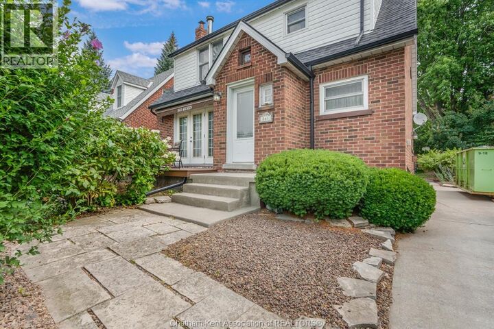 Property Photo: 561 Queen Street ON N7M 2J7