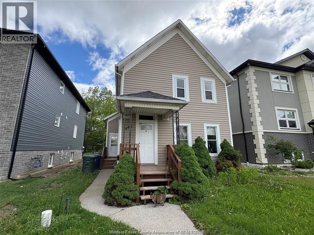 Property Photo:  454 Crawford  ON N9A 5C4 