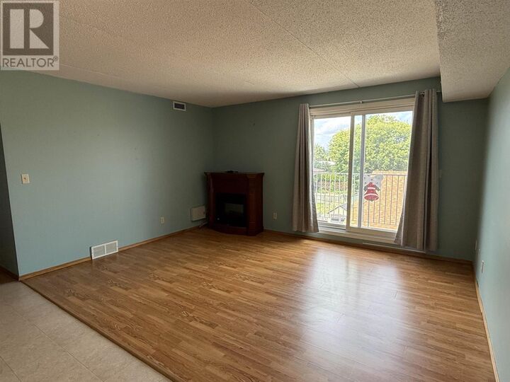 Property Photo:  303 235 Leland Ave S  ON P7E 2N6 