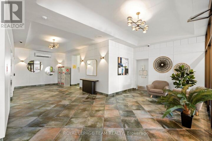 Property Photo: 40 Landry Street 901 ON K1L 8K4