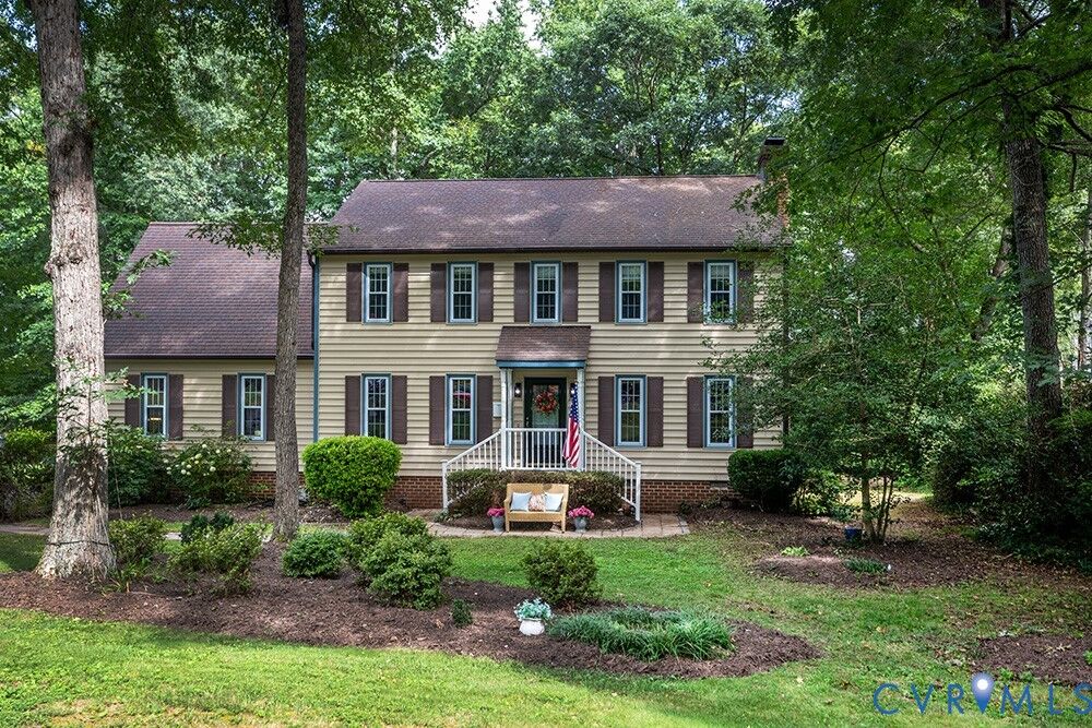 Property Photo: 419 Rossmere Drive VA 23114