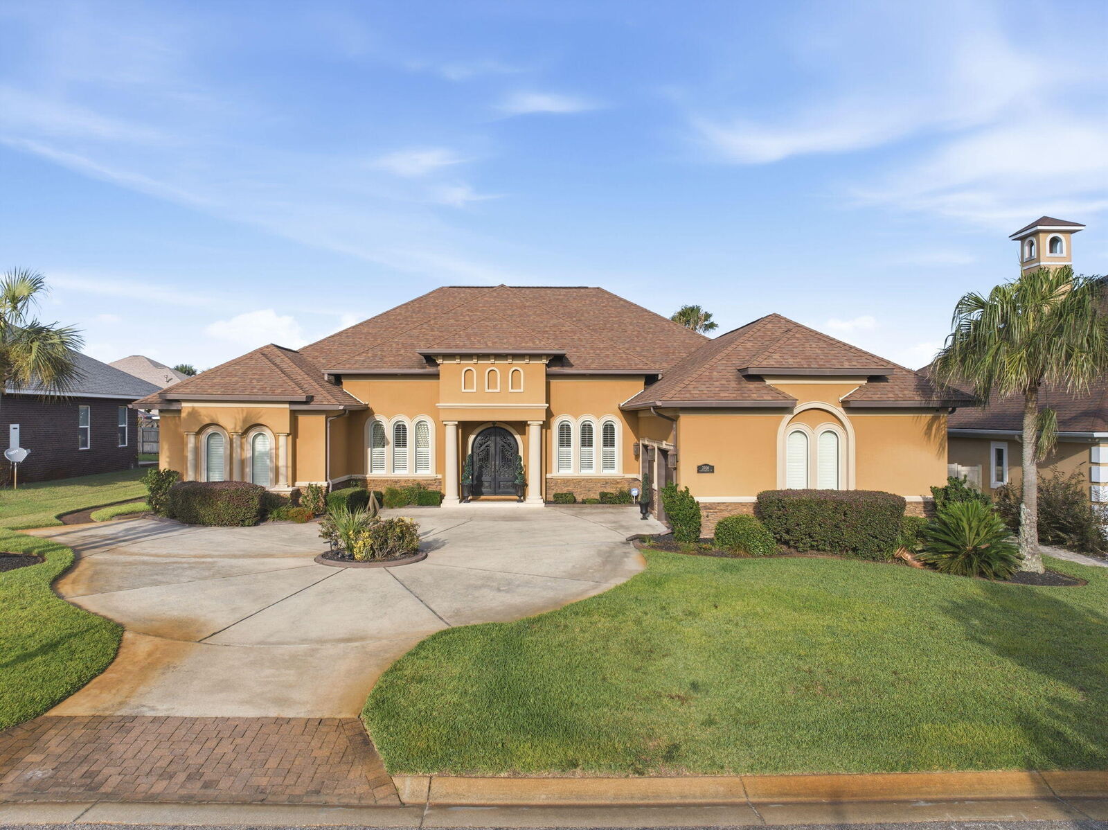 Property Photo: 2008 Fontainebleau Court FL 32566