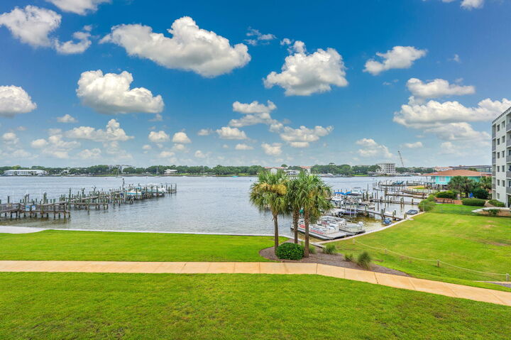 Property Photo:  340 Bluefish Drive 108  FL 32548 